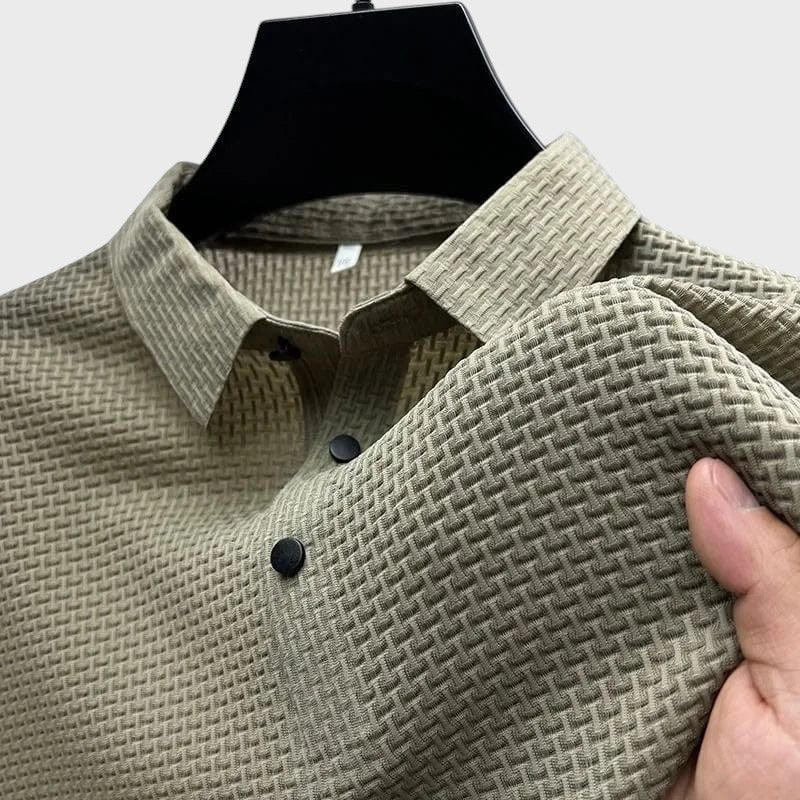 Matěj – Elegáns és lélegző póló minden alkalomra