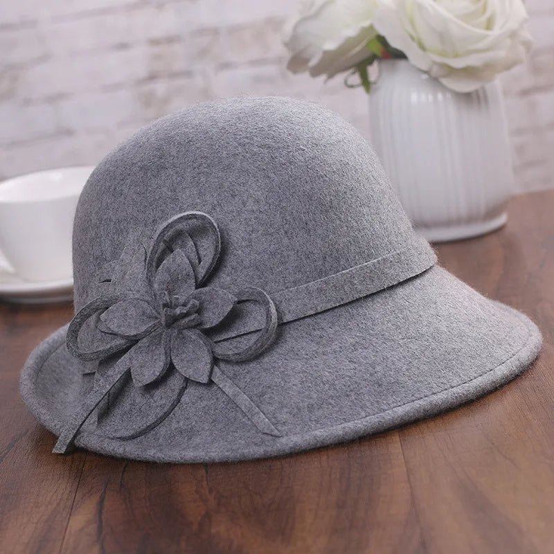 Női brit stílusú keménykalap