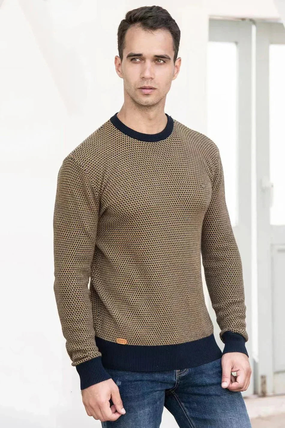 Dionýz - Men's sweater with diamond pattern