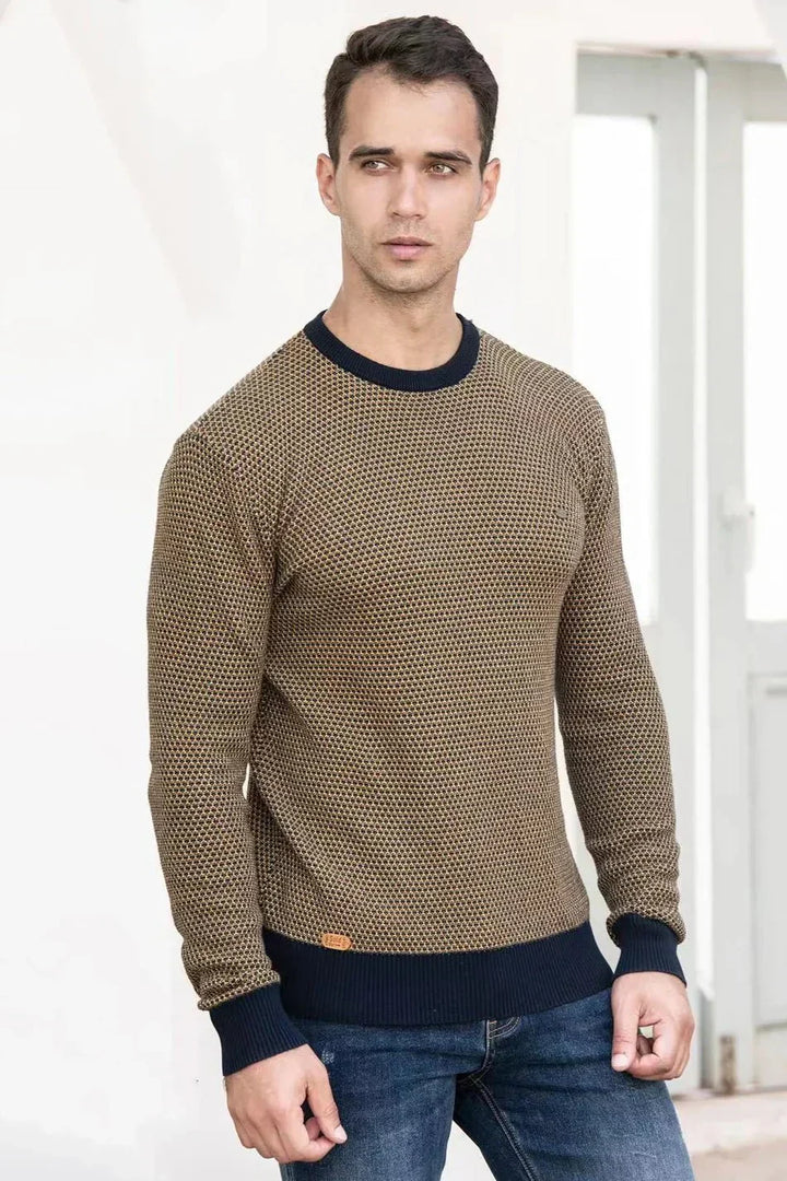Dionýz - Men's sweater with diamond pattern